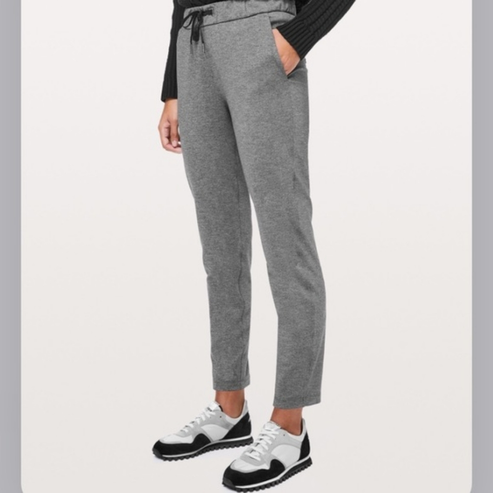 Lululemon On The Fly 7/8 - Luxteme, Heathered Black, Size 4